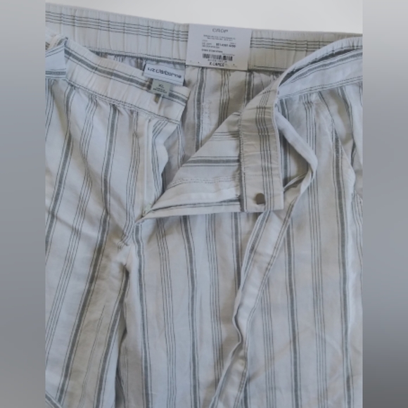 NWT capris - Picture 2 of 4